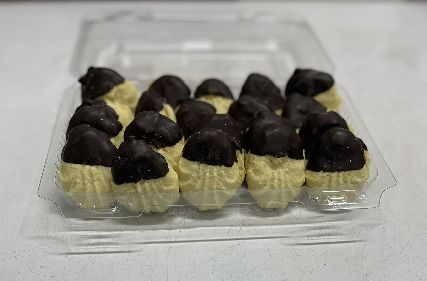 Pasteles de Maicena Puntitas de Chocolate con Manjar